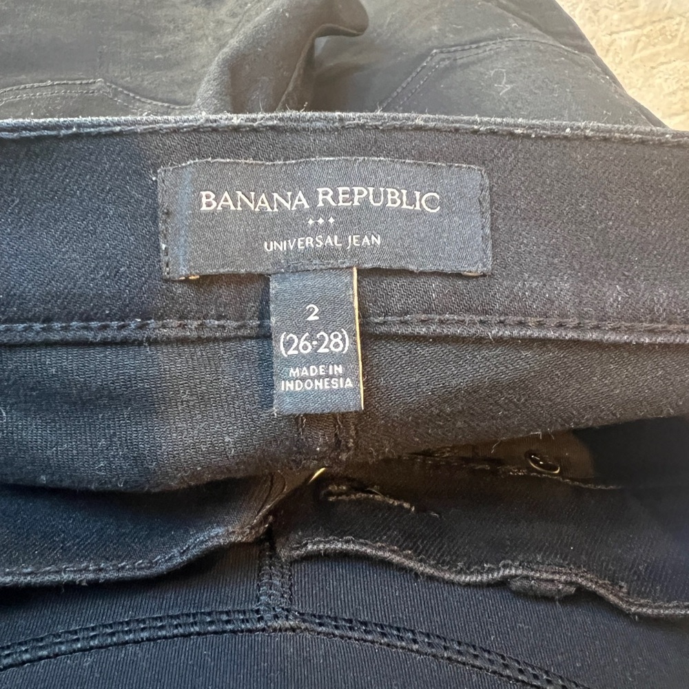 Banana Republic Women's Black Universal Jeans Size 2 (26-28)